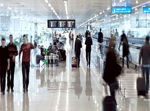 Uçak ve yolcu trafiği artmaya devam ediyor