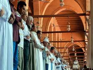 Mısır'da 55 bin din görevlisine vaaz yasağı