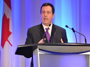 Dinî kıyafete yasak, din özgürlüğüne saldırıdır