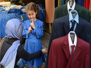 Veliler, okul ihtiyaçlarını ucuza getirme telaşında