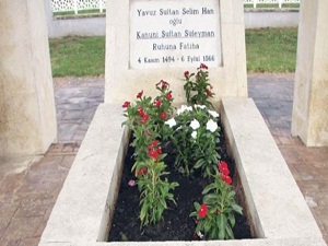 Kanuni'nin kalbine muhteşem türbe