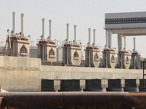 Muhalifler stratejik noktaları ele geçiriyor