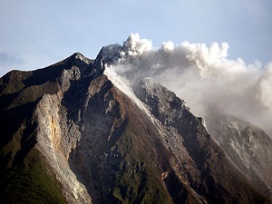Yanardağ kükredi, 6 bin kişiye zorunlu tahliye