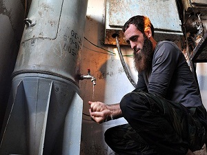 Esed'in bombası su kazanı oldu