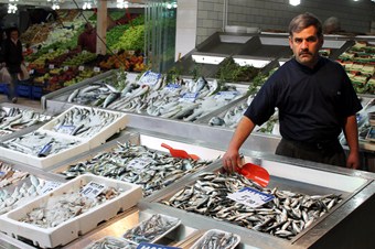 Sivas’ta ucuz hamsiye rağbet var