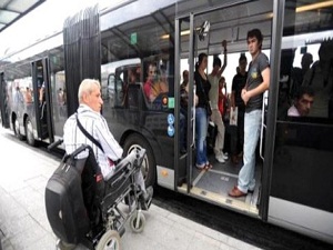 Metrobüse asansör istiyoruz!