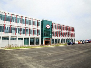 Dünyanın en büyük yapıştırıcı fabrikasını açtı