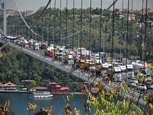 Köprüye kontrolsüz girişler engellenecek