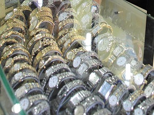 Saat merakı pahalıya patladı