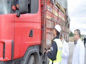 Kurbanlık taşıyan kamyonlara sıkı denetim