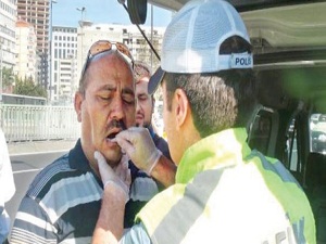 Taksi şoförlerine uyuşturucu denetimi