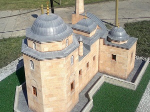 İsmail Fakirullah’ın türbesi Miniatürk’te