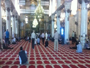 Cuma namazında Mescid-i Aksa bomboştu!