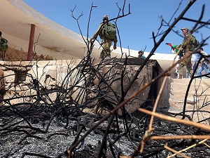 Müslüman mezarlığına saldırdılar