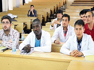 ‘İki yılda 100 bin yabancı öğrenci getireceğiz’