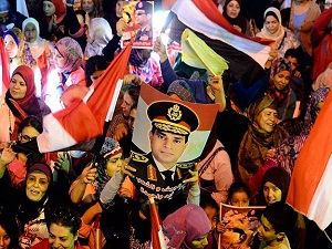 Mısır'da Sisi için imza kampanyası