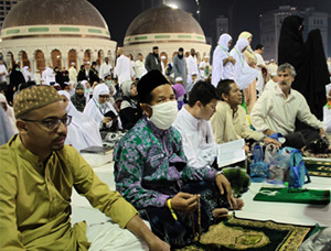 Kabe-i Muazzama'da sabaha kadar ibadet