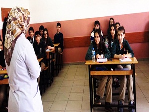 Başörtüsü kararı öğrencileri de sevindirdi