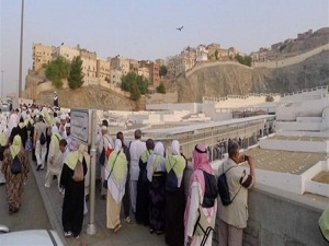 Hacı adayları Cennetül Mualla'yı ziyaret ediyor