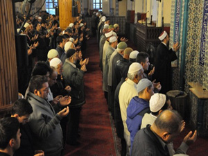 Mısır'daki darbe mağdurları için gözyaşı döktüler