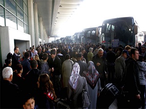 Otogar'da bayram yoğunluğu