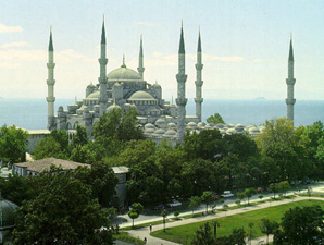 Bayram namazında yine Sultanahmet’teyiz