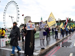 Londra'da Mısır protestosu