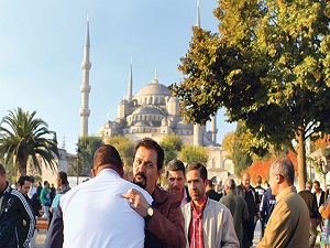 Tarihi camilerde çok milletli kardeşlik bayramı