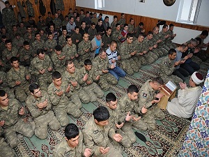 Hudut kartalları"nın bayram sevinci