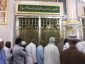 Hacılar, Peygamber Efendimiz ile selamlaşıyor