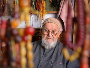 90 yaşındaki İbrahim amcanın çalışma azmi