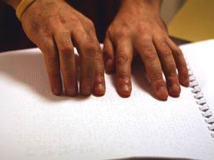 Görme engelliler, Diyanet'ten yardım bekliyor