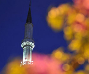 Almanya'da minareden ezana günde bir kez izin