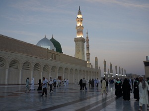 Hacılar, Peygamber(sav) huzurunda namaz kılmanın hazzını yaşıyor