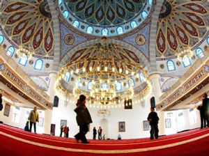 Camiler Almanya'nın uyumuna katkı sağlıyor