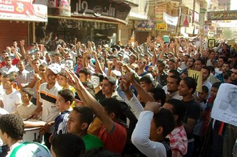 Ekonomik durum kötüleşiyor darbe karşıtları artıyor