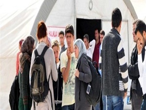 Türkiye Suriyeli öğrencilere sahip çıkıyor