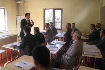 Keles'te 16 din görevlisine güzel ezan kursu veriliyor