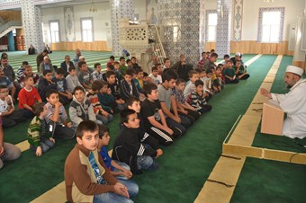 Hoca Ahmet Yesevi Cami’nde ahlak ve edep sohbetleri başladı