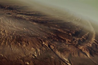 Mars’ın en gerçekçi haritası üzerinde nefes kesen uçuş