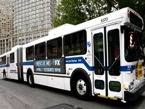 Besmele çekti diye otobüsten atıldı