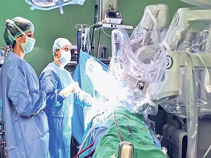 Robotik cerrahi ile hastalar daha hızlı iyileşiyor
