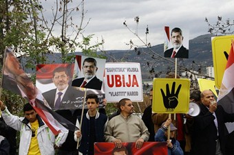 Bosna Hersek'te Mursi'ye destek mitingi