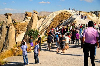 İki ayda 2,4 milyon turist geldi