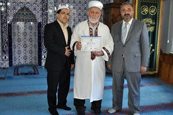 Hafızlık icazetini 61 yaşında aldı