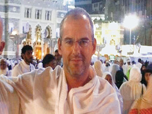 Müslüman oldu, şimdi de hacca gitti