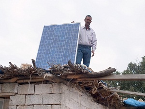 Şehir merkezinde yaşıyorlar, elektrik ve yolları yok