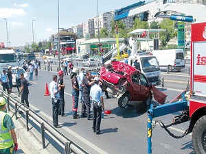 Kazalarda trafik sıkışmadan çekiciler devreye girecek