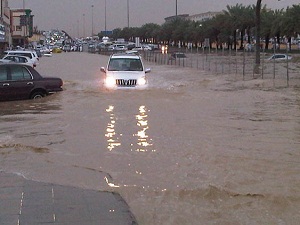 Sağanak yağış Riyad'da okulları tatil ettirdi