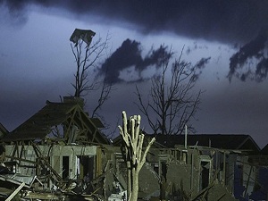 Hortum ve fırtına ABD'yi vurdu: 3 ölü, 40 yaralı